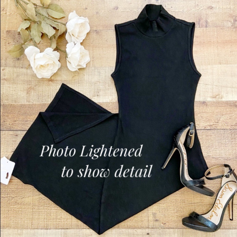 Commense ⭐️NWT Black Sleeveless Ribbed Midi Dress with Mock Neck